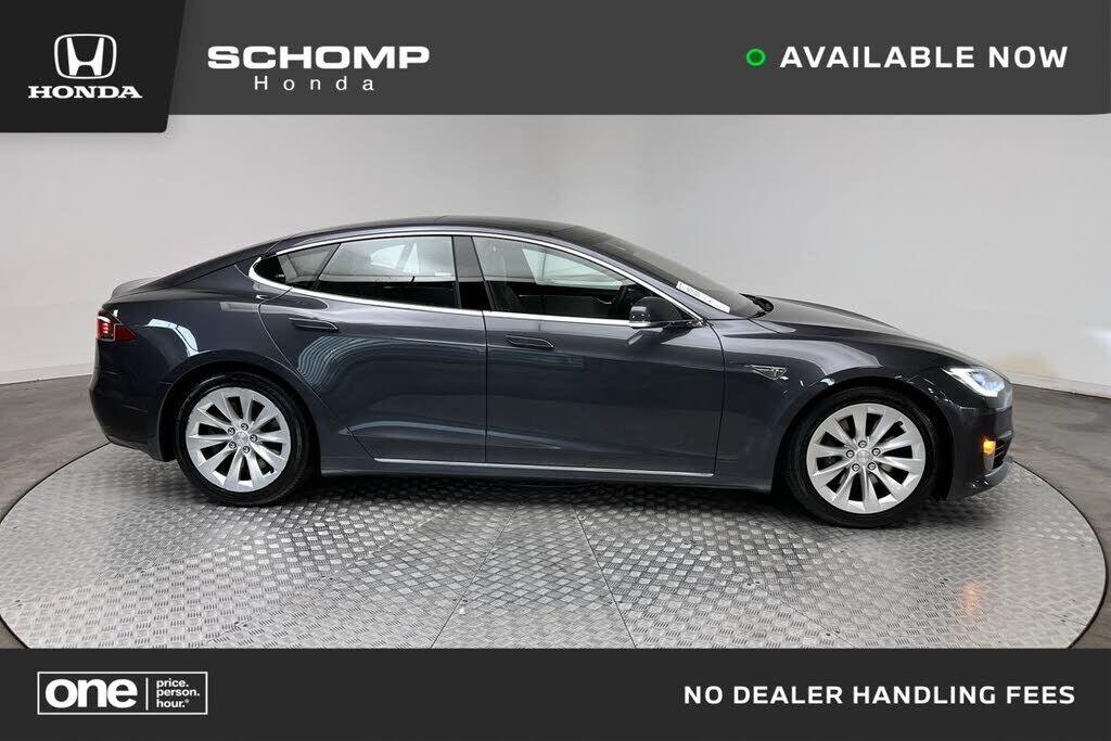 2016 TESLA Model S