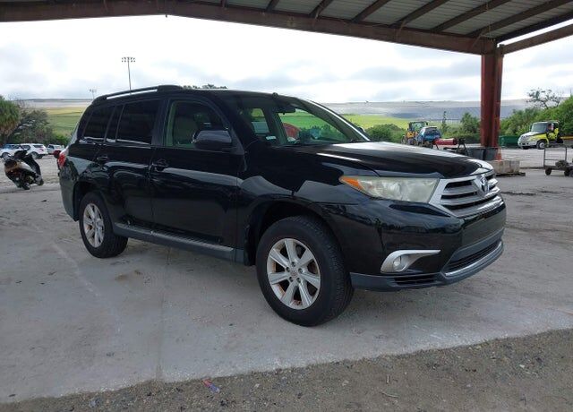2013 TOYOTA Highlander