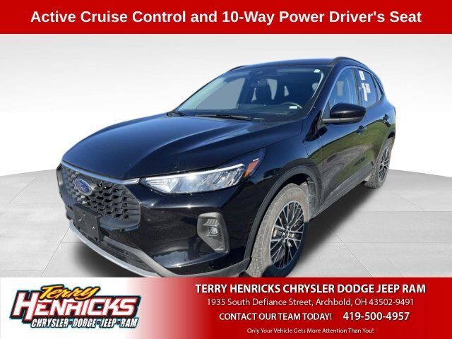 2024 FORD Escape