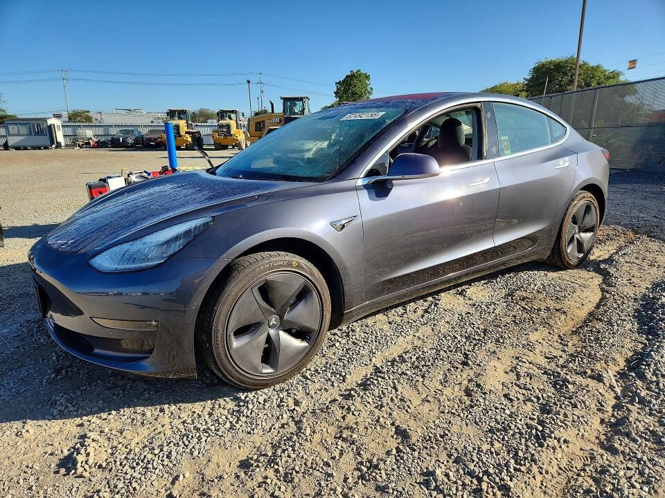 2018 TESLA Model 3