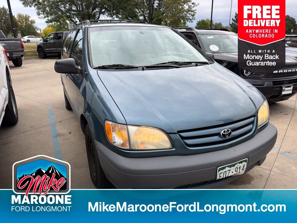 2002 TOYOTA Sienna