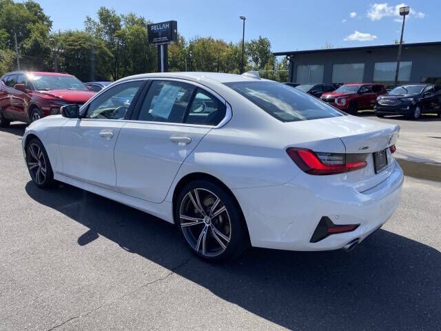 2022 BMW 330i