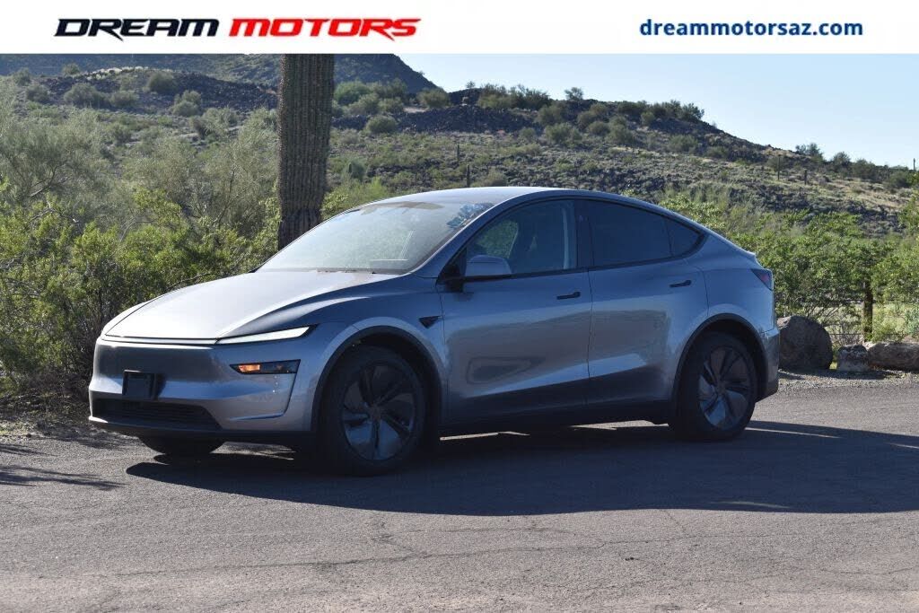 2026 TESLA Model Y