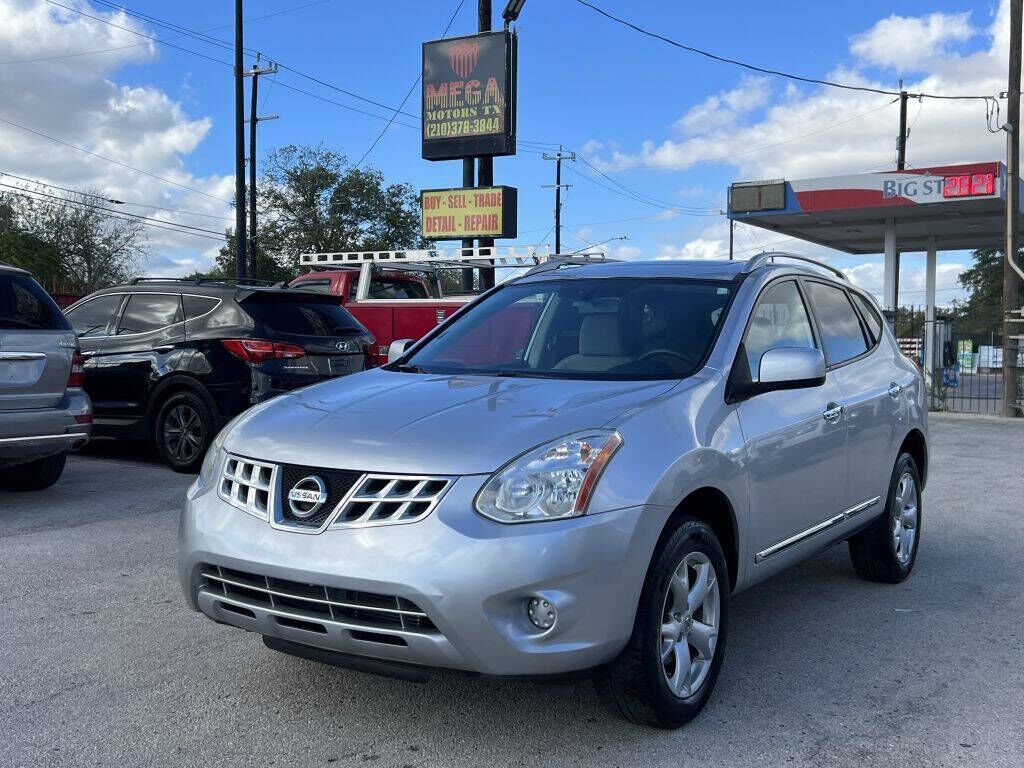 2011 NISSAN Rogue