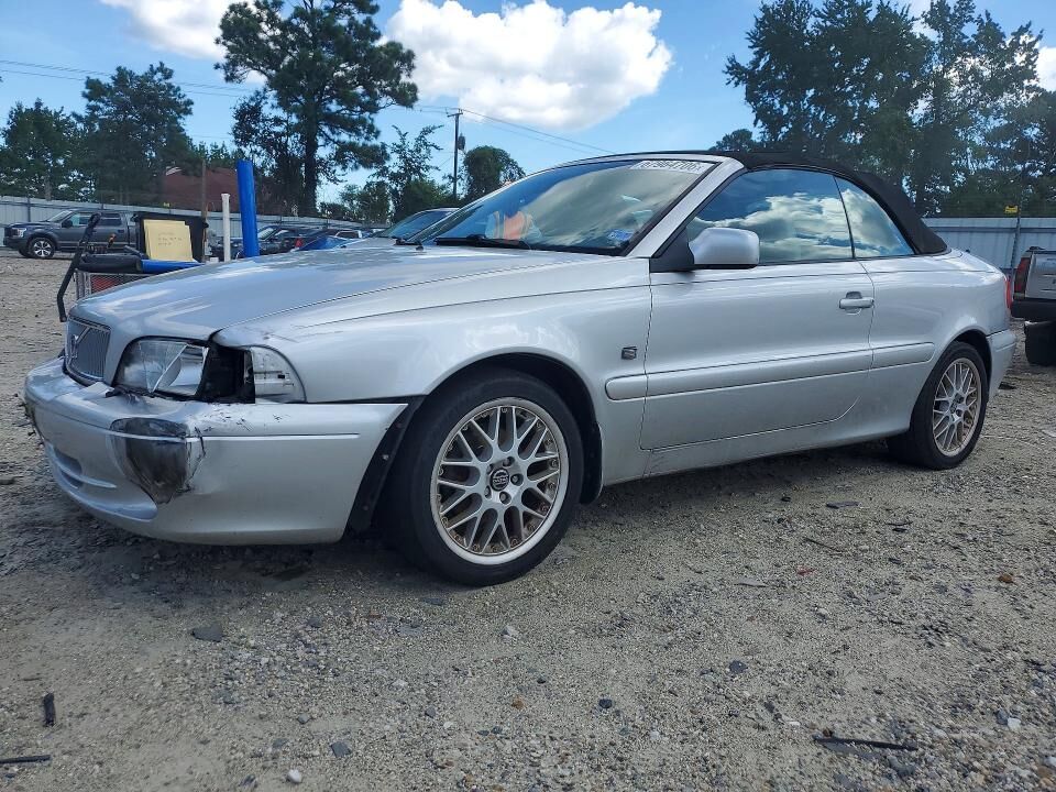 2002 VOLVO C70
