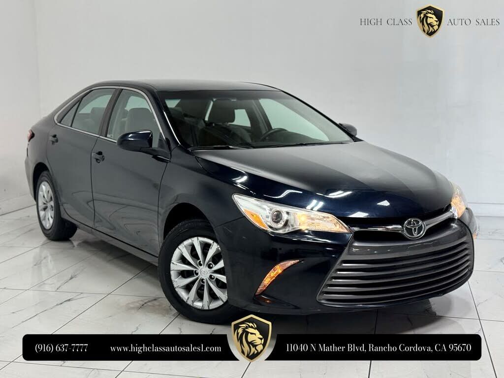 2017 TOYOTA Camry