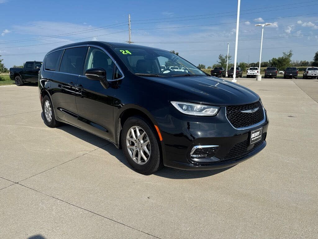 2024 CHRYSLER Pacifica