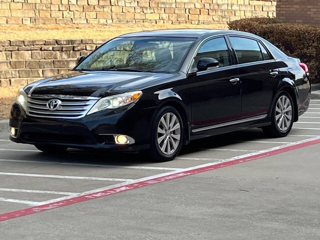 2011 TOYOTA Avalon