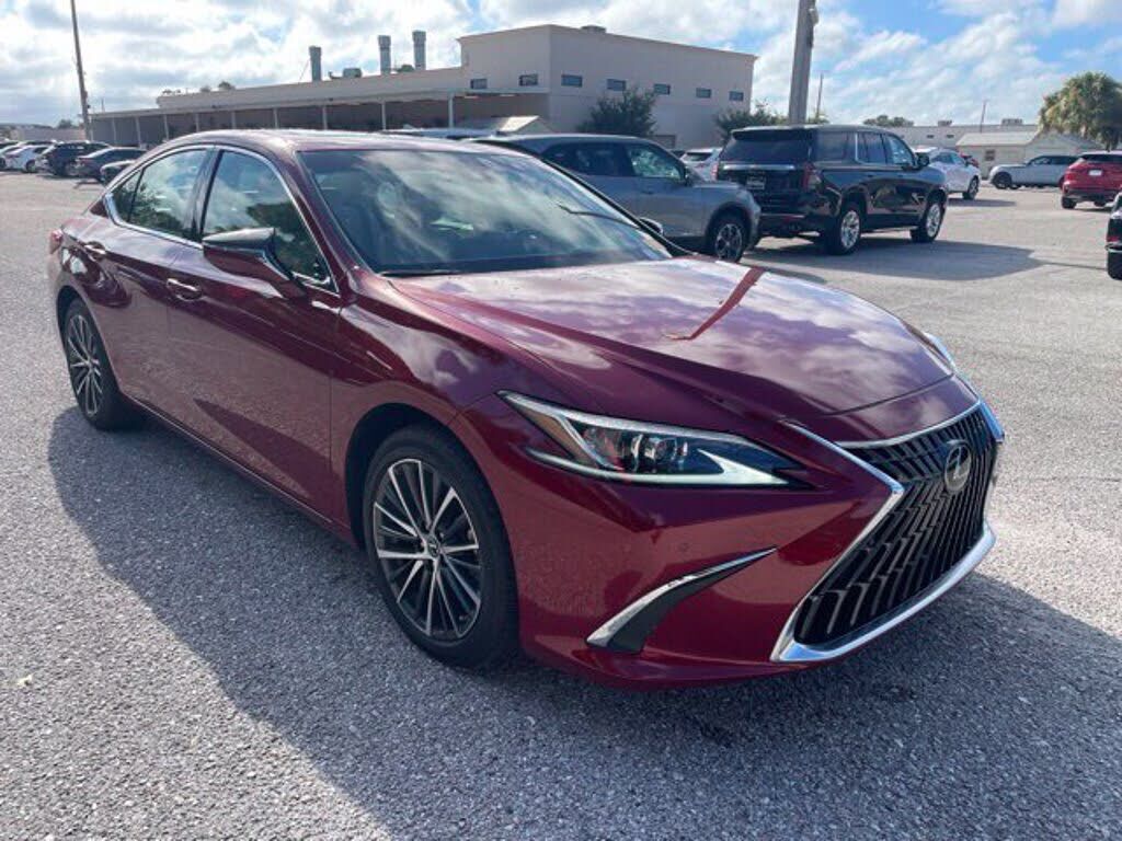 2025 LEXUS ES