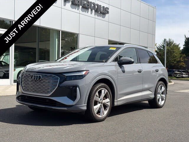 2023 AUDI Q4