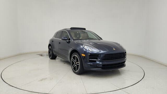 2019 PORSCHE Macan