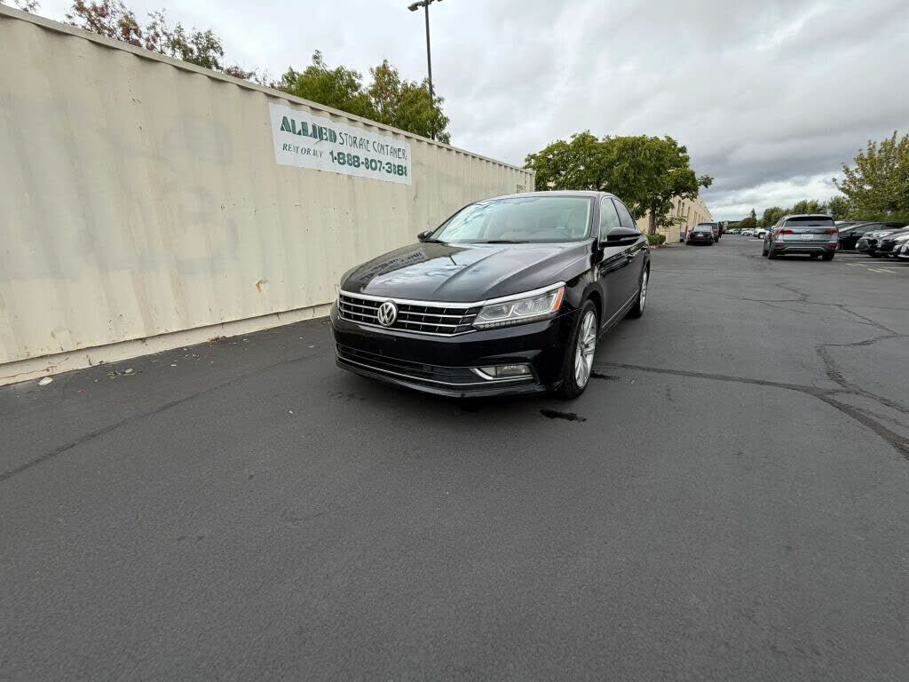 2017 VOLKSWAGEN Passat