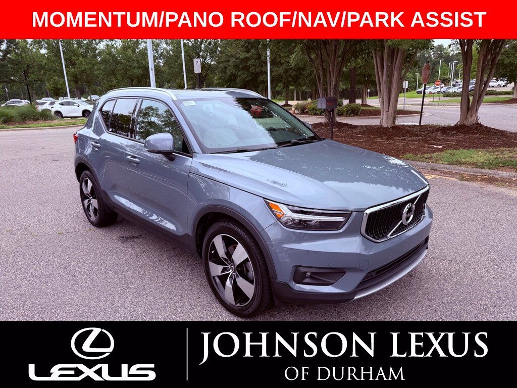 2021 VOLVO XC40