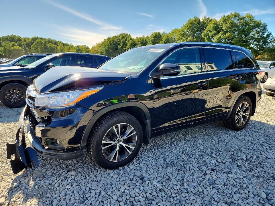 2016 TOYOTA Highlander