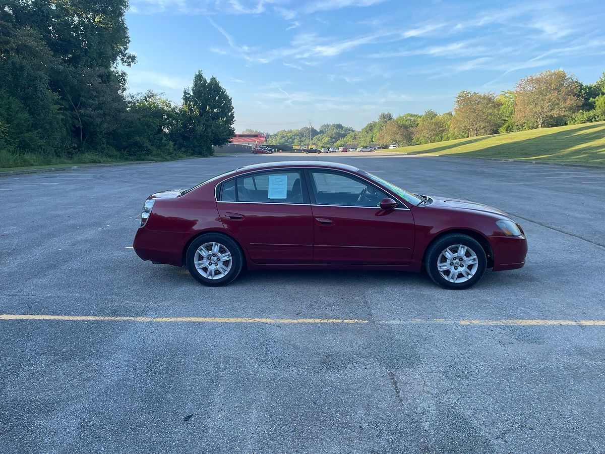2005 NISSAN Altima