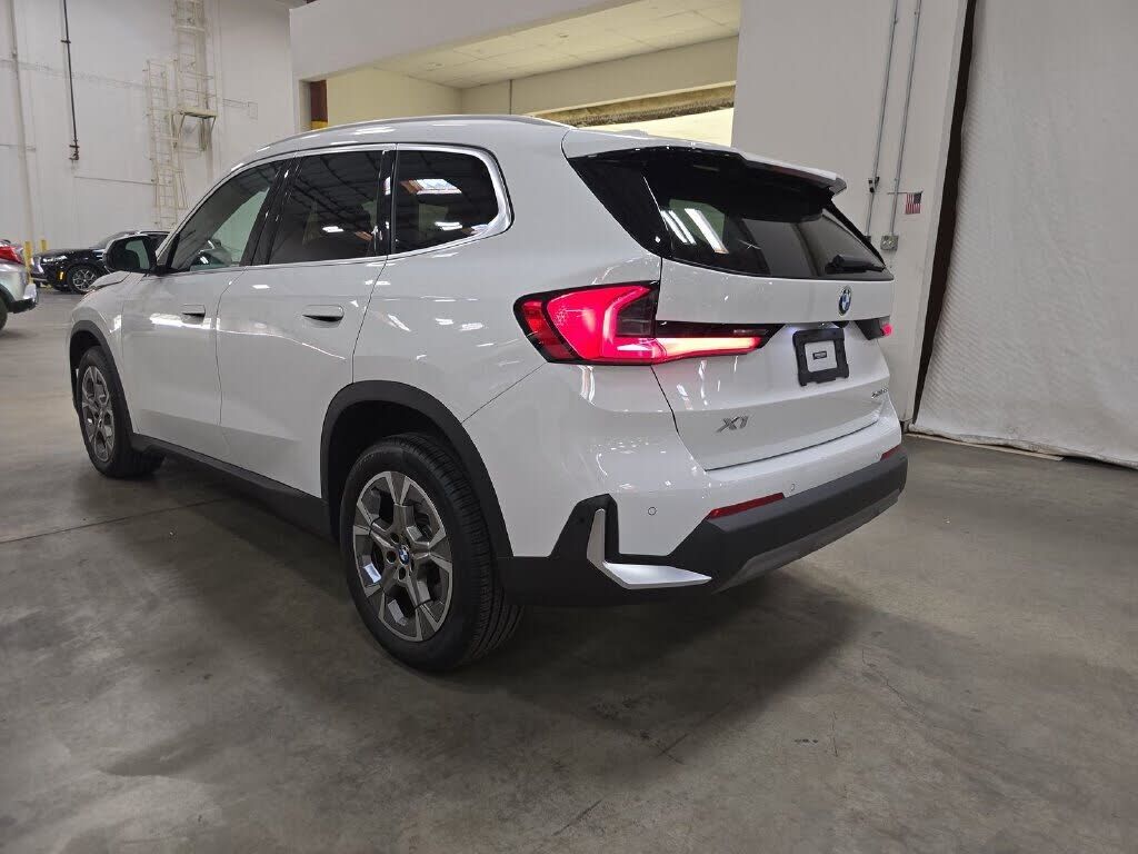 2023 BMW X1