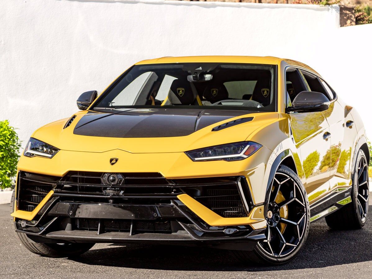 2024 LAMBORGHINI URUS