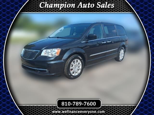 2016 CHRYSLER Town and Country