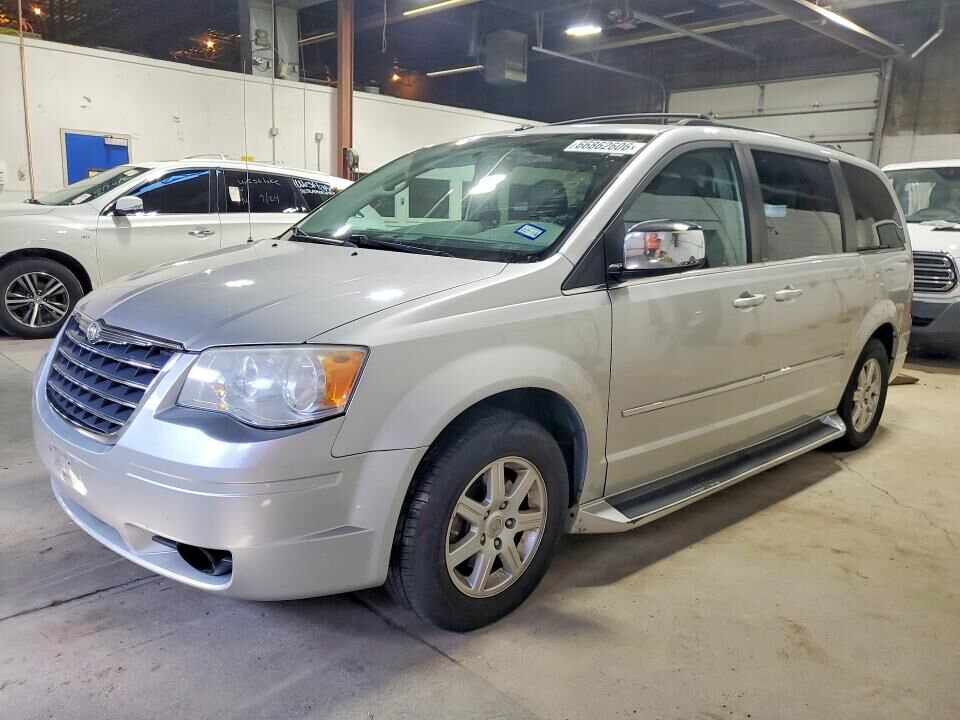 2010 CHRYSLER Town and Country