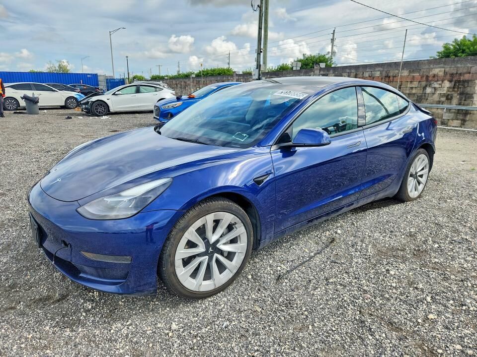 2022 TESLA Model 3