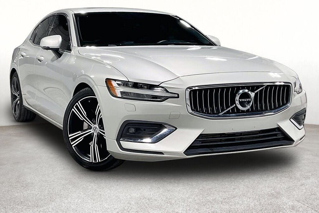 2019 VOLVO S60