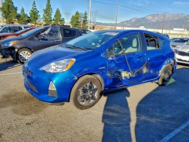 2014 TOYOTA Prius