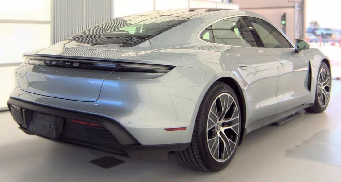 2021 PORSCHE Taycan