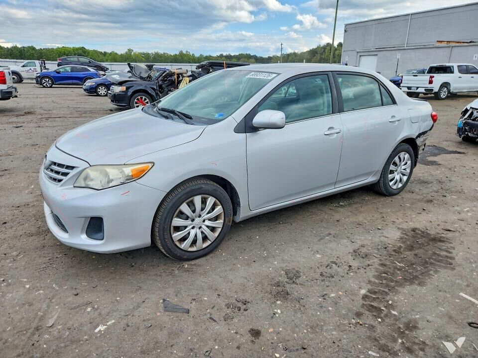 2013 TOYOTA Corolla