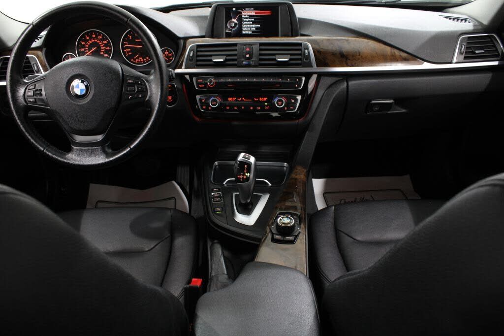 2016 BMW 320i