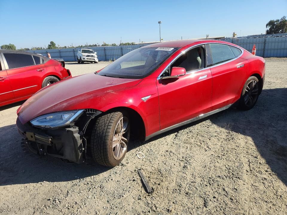 2015 TESLA Model S