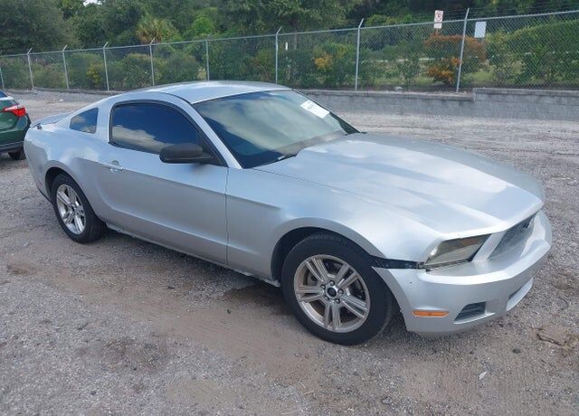 2011 FORD Mustang
