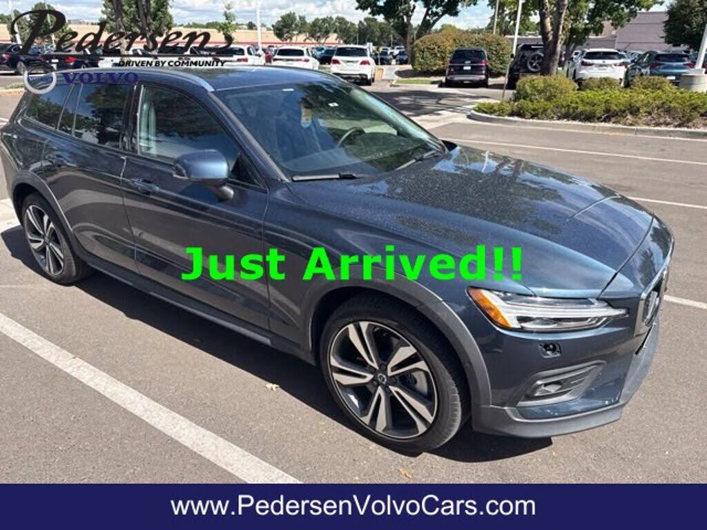 2024 VOLVO V60CC