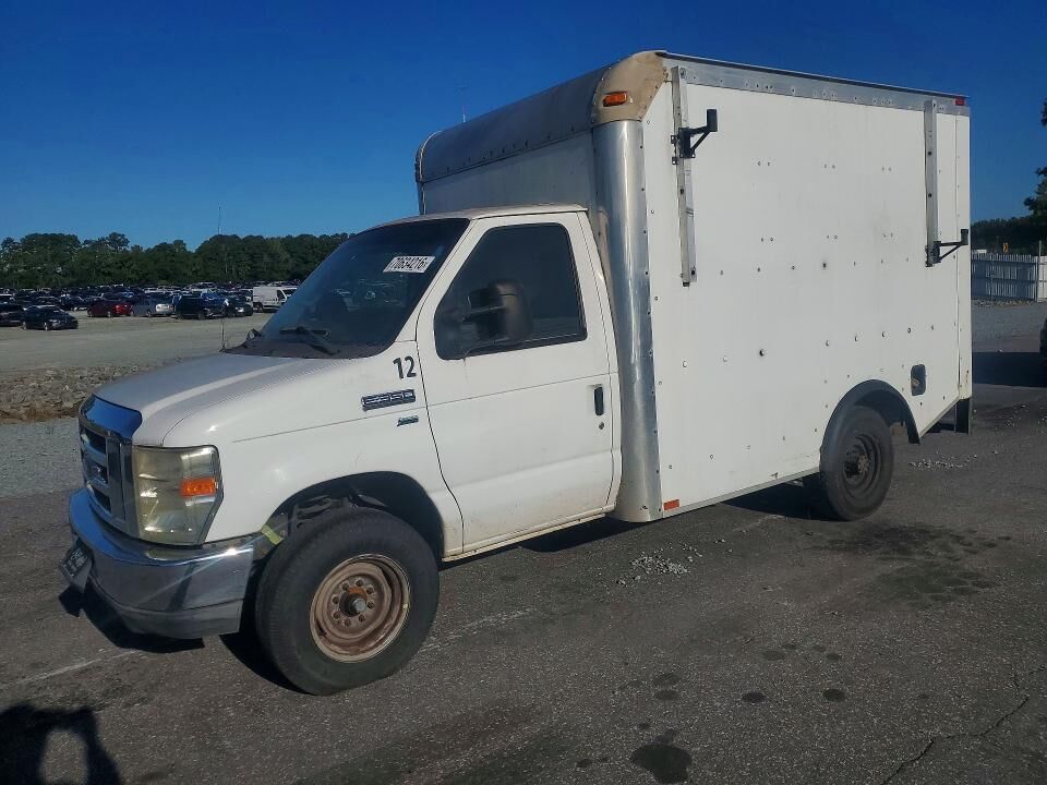 2010 FORD E-350