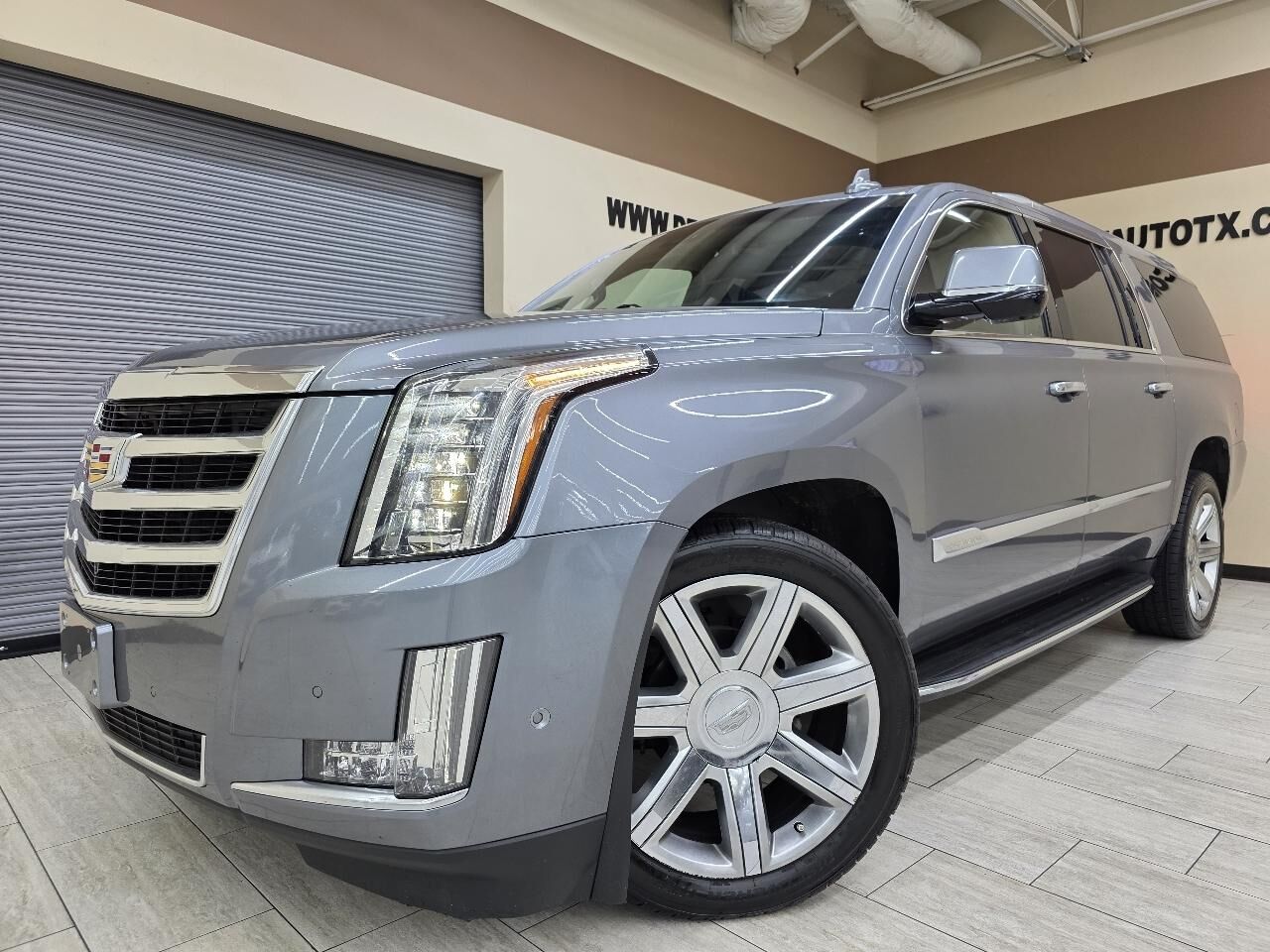 2018 CADILLAC Escalade ESV