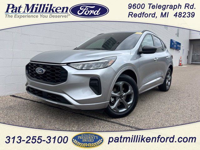 2024 FORD Escape