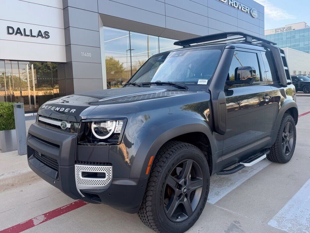 2022 LAND ROVER Defender