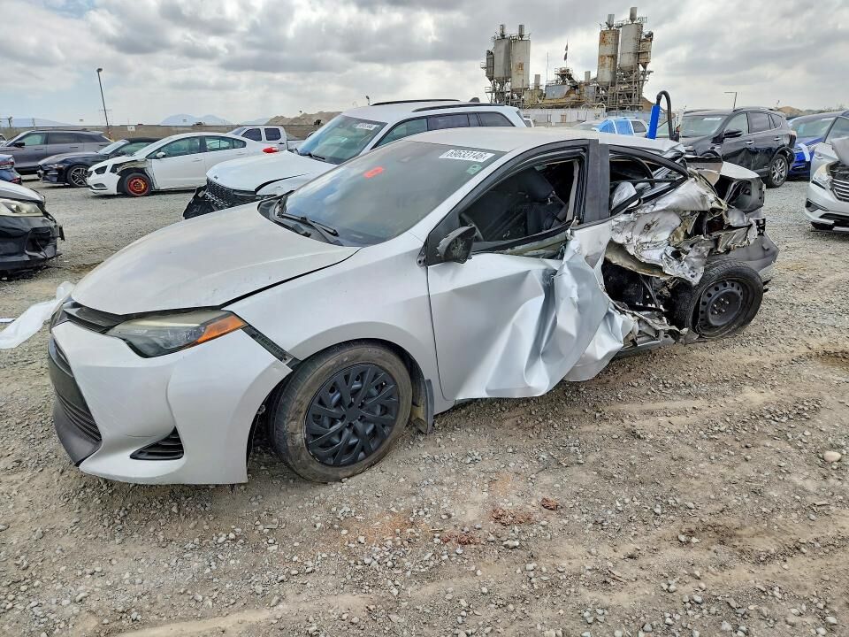 2018 TOYOTA Corolla