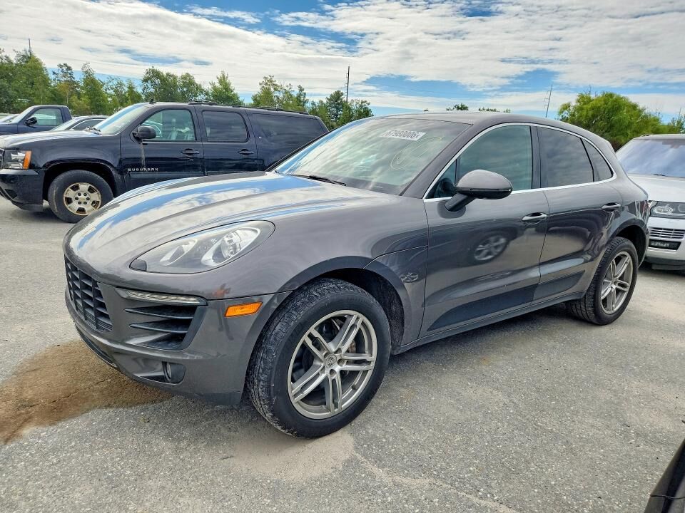 2015 PORSCHE Macan