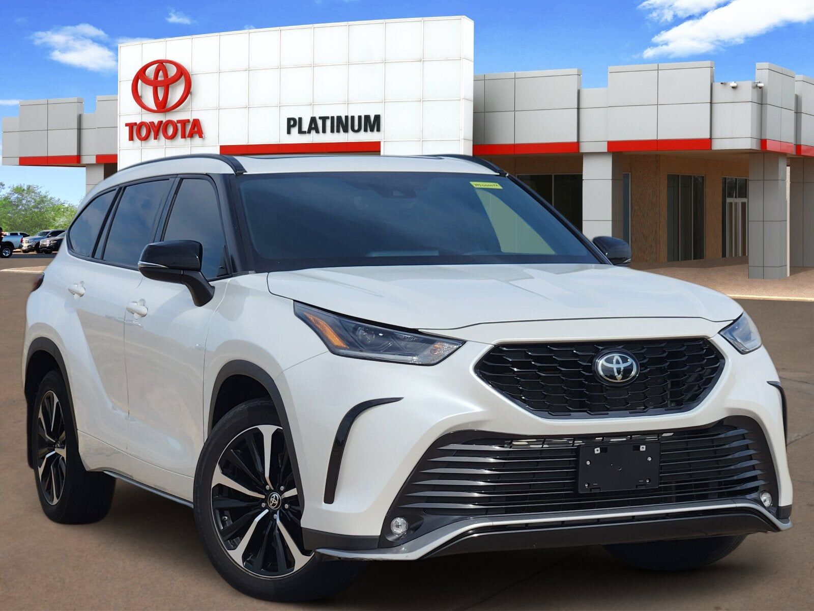 2022 TOYOTA Highlander