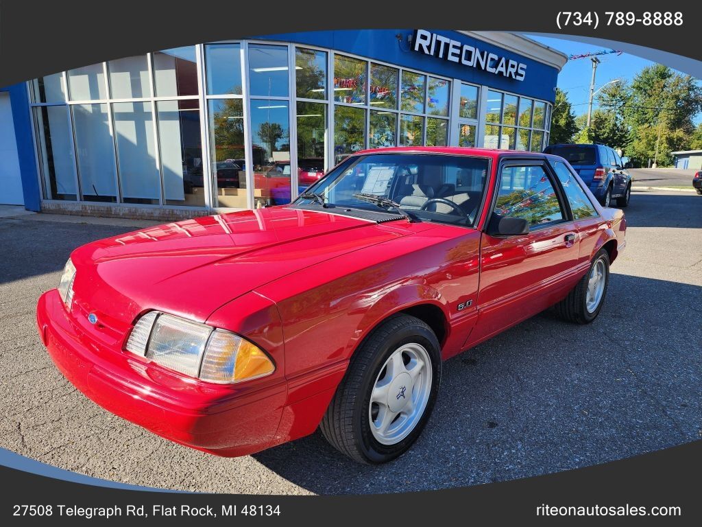 1992 FORD Mustang