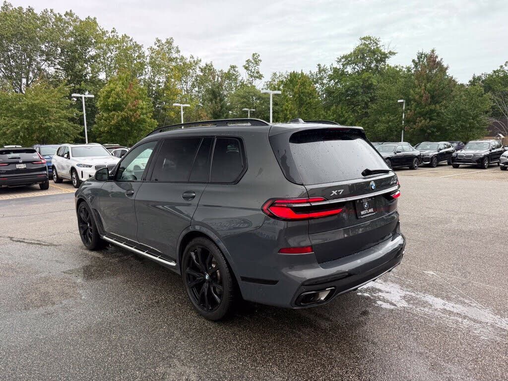 2024 BMW X7