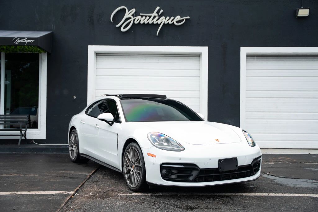 2023 PORSCHE Panamera