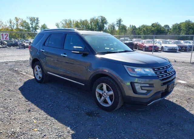 2017 FORD Explorer