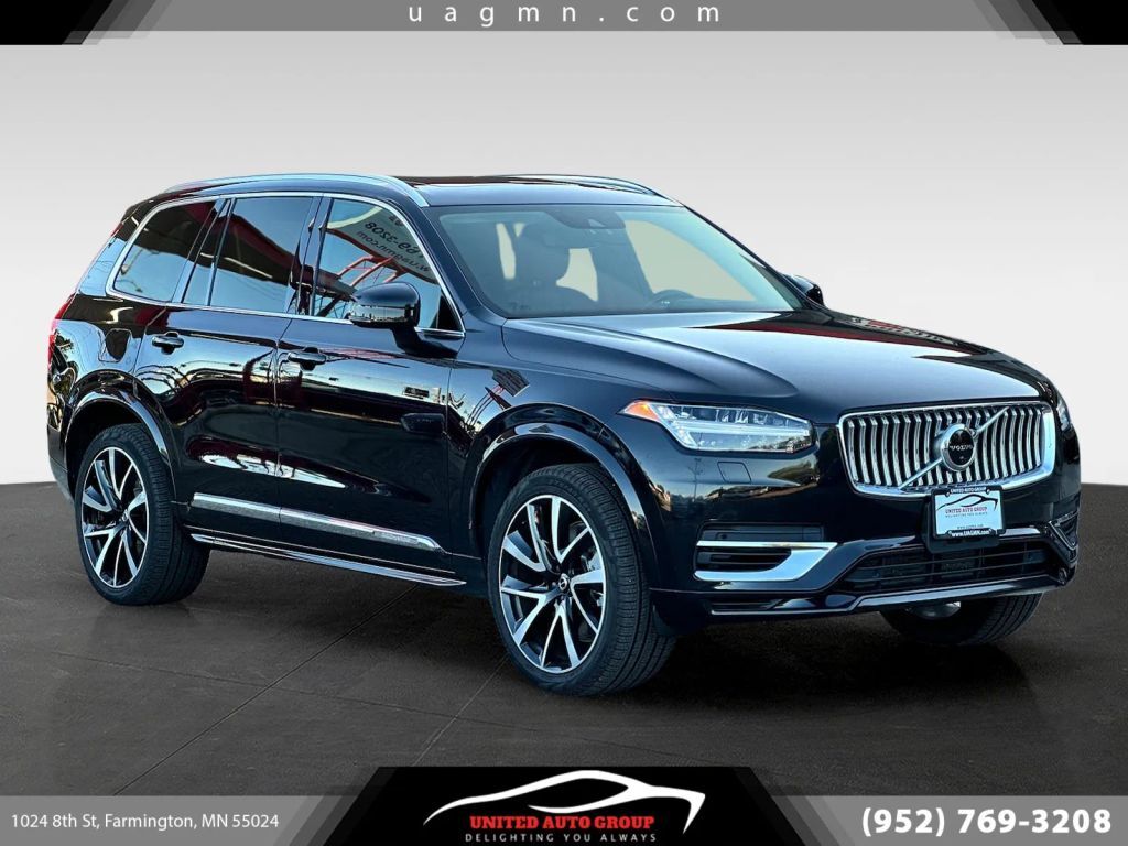 2021 VOLVO XC90