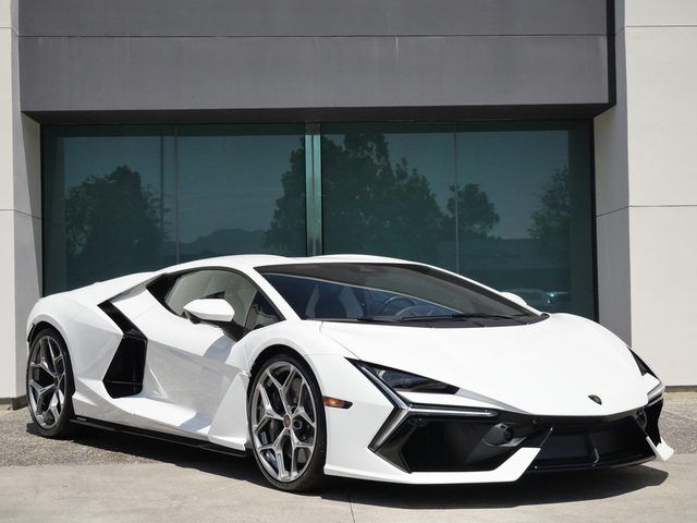 2026 LAMBORGHINI Revuelto