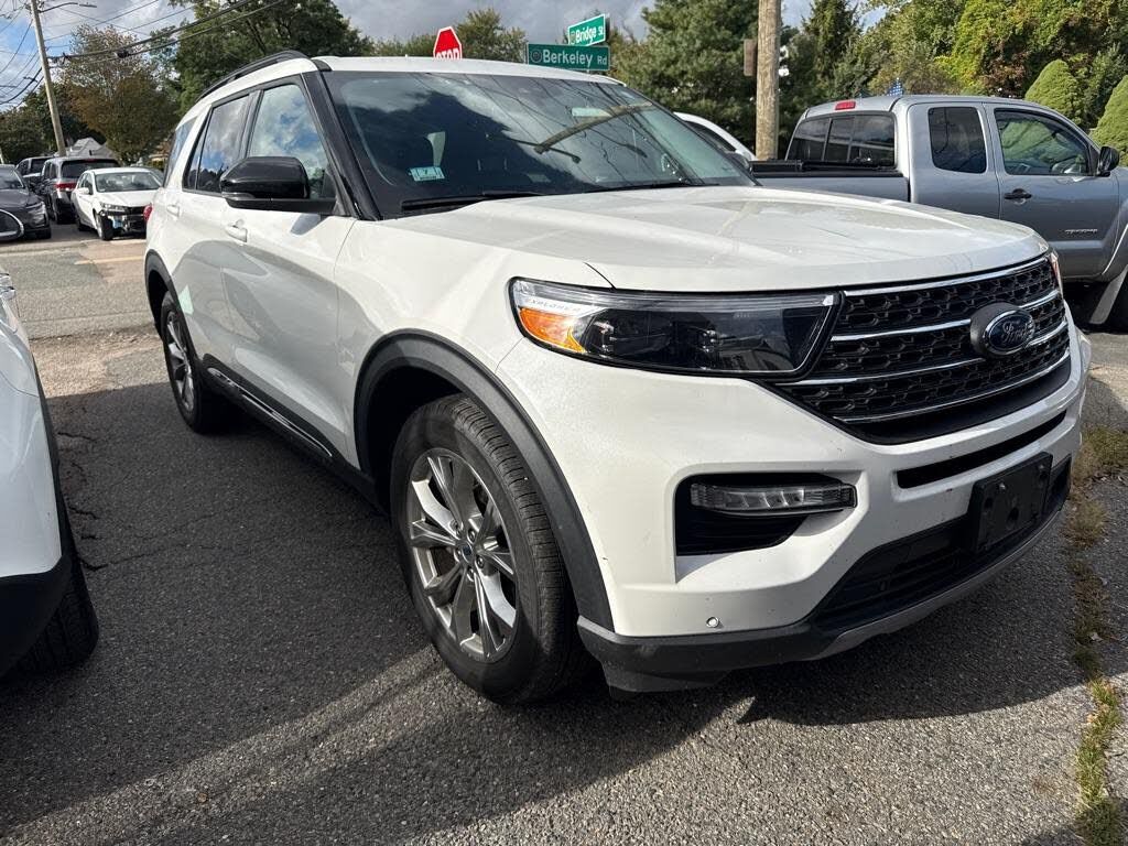 2024 FORD Explorer