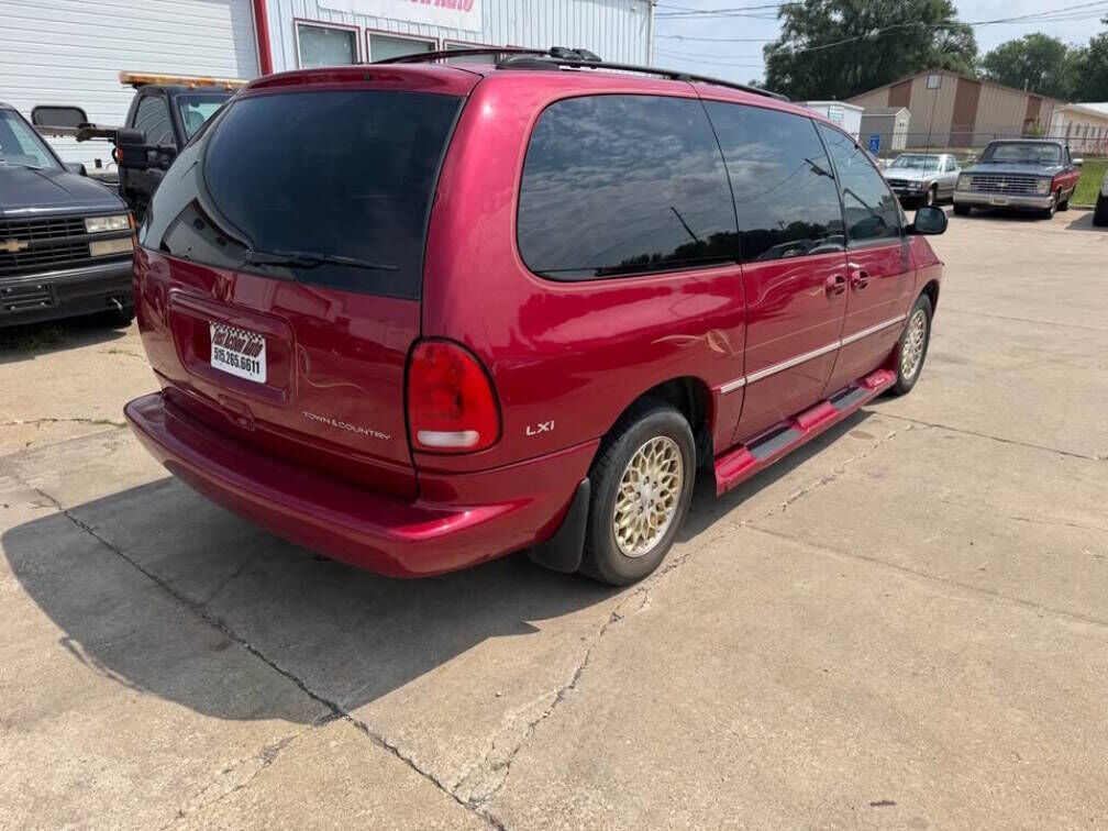 1998 CHRYSLER Town and Country