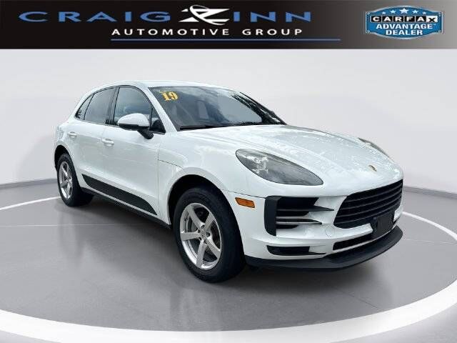 2019 PORSCHE Macan
