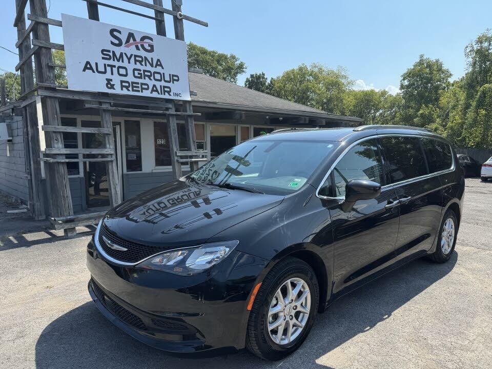 2021 CHRYSLER Voyager