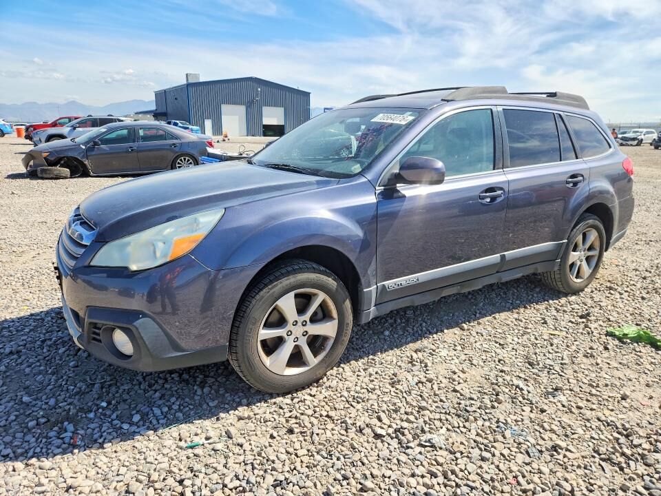 2014 SUBARU Outback
